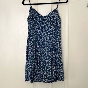 Xhilaration blue white floral sundress size medium adjustable straps, lace up